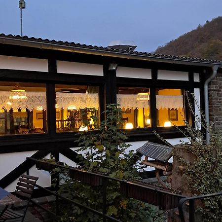 Hotel-Restaurant Tannenhof Ahrbruck Екстер'єр фото